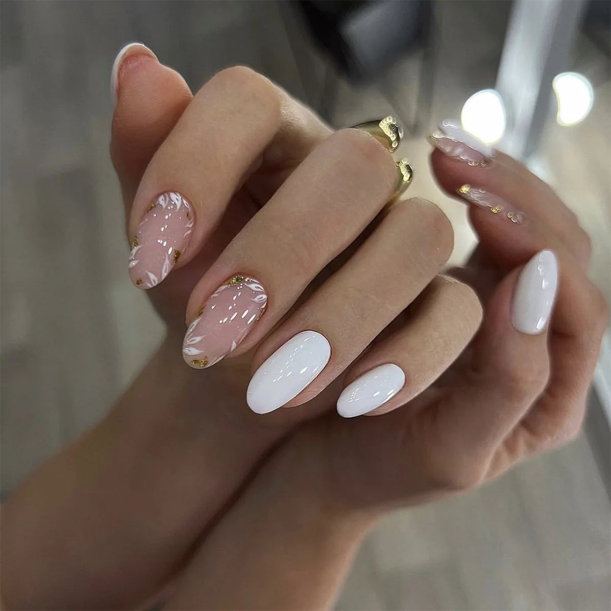 24Pcs Teardrop Cute Little Flower False Nail Art Full Cover Removable Artificial Fake Nails Coffin Ballerina Press-On Nails Art