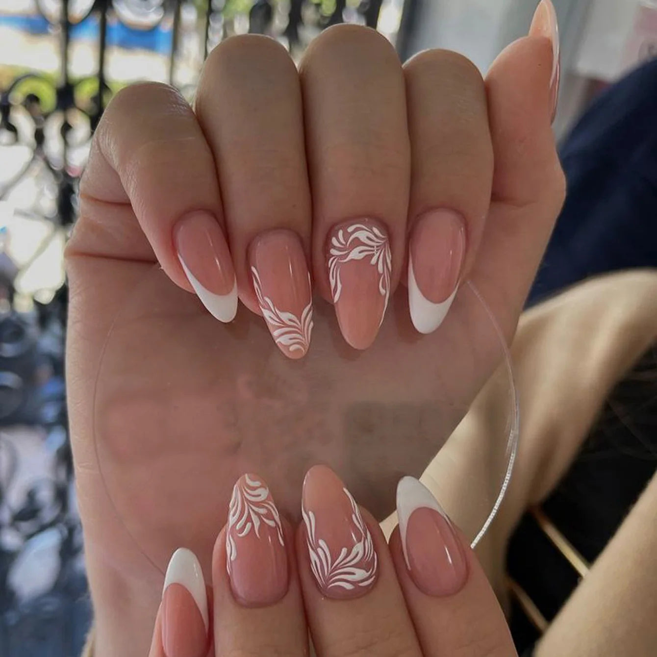24Ps/Set Almond Slant Gold Line Lotus Pink Fake Nails Artificial Professional Material art False Nail Supplies For Professionals