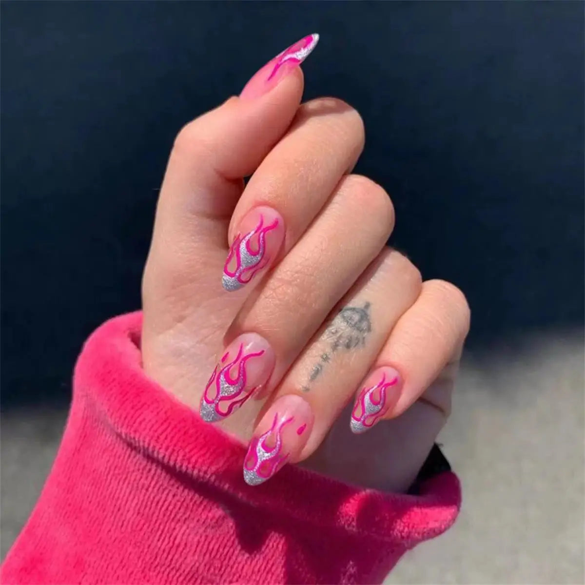 24Pcs Teardrop Cute Little Flower False Nail Art Full Cover Removable Artificial Fake Nails Coffin Ballerina Press-On Nails Art